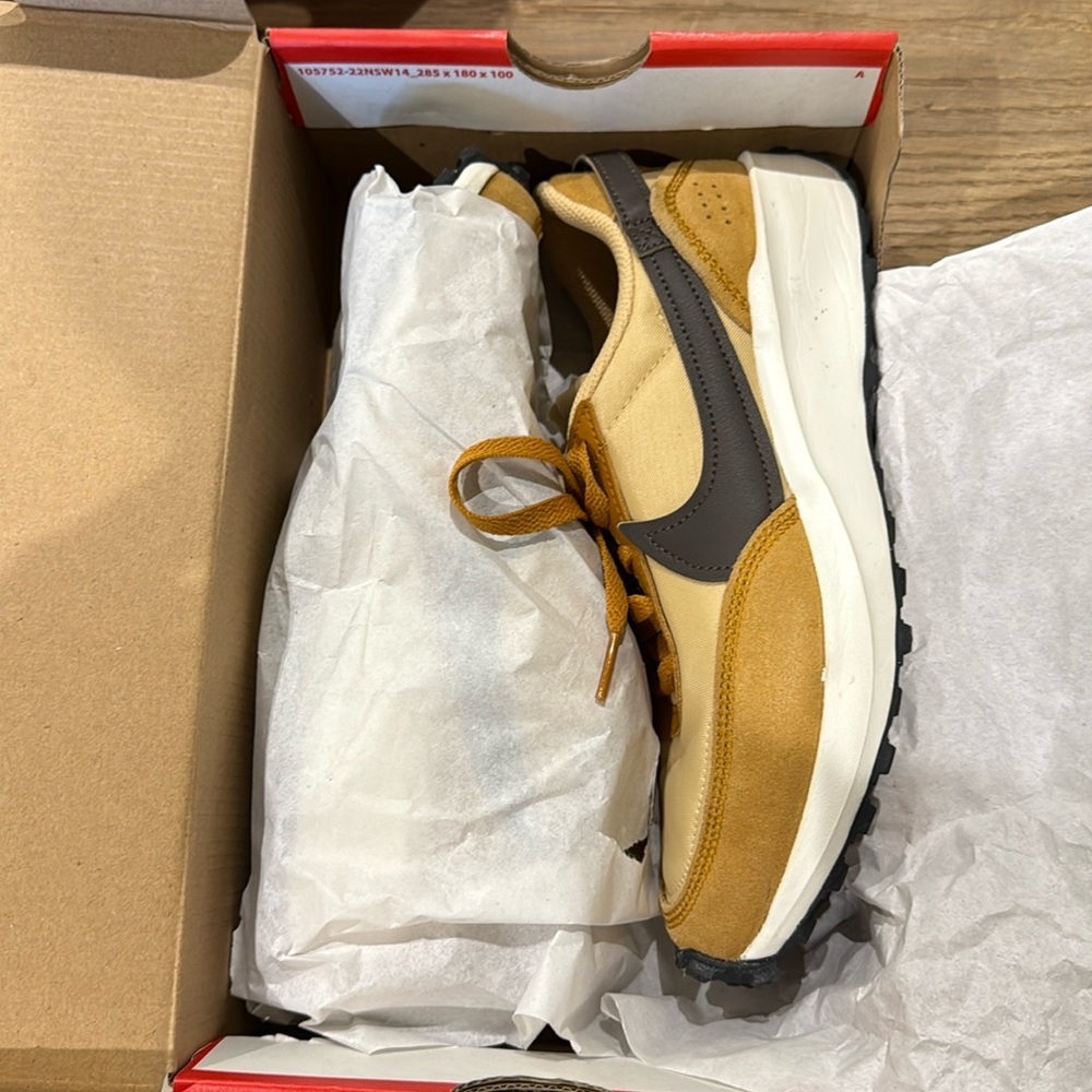 Nike Wmns Waffle Debut 'Sesame' sneaker